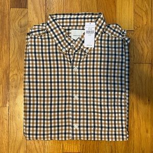 American Eagle Long Sleeve Button-Up